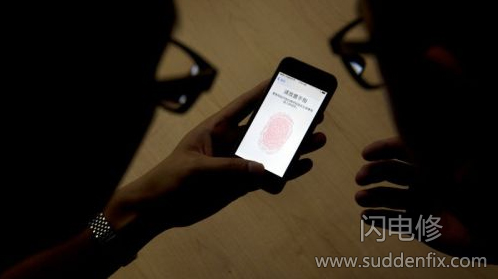 陌生人是如何破解我們手機指紋鎖的？
