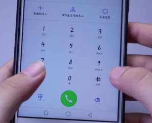 手機撥號閃退怎么回事？